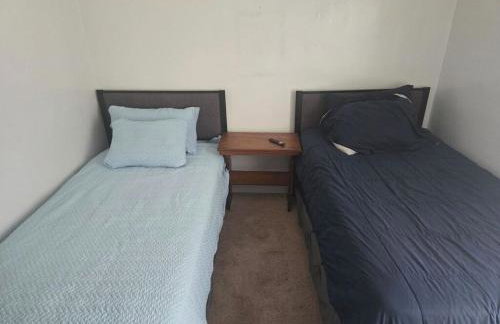 420 friendly 3 bedroom upstairs apartment - Foto 13