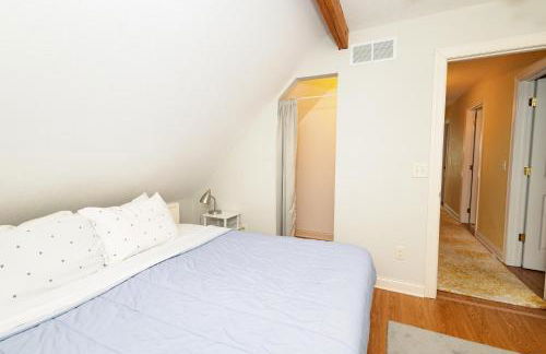 Home STEPS from Oberlin - Foto 25