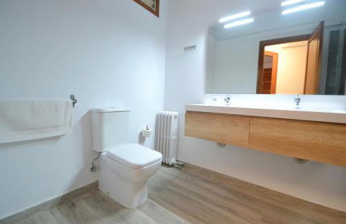 Waterfront apartment perfect for beach lovers. - Photo 18