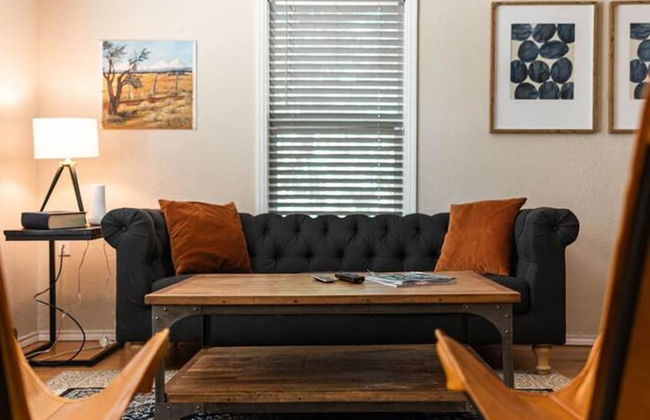 Escape to a Restored 1920s East Waco Bungalow - Foto 15