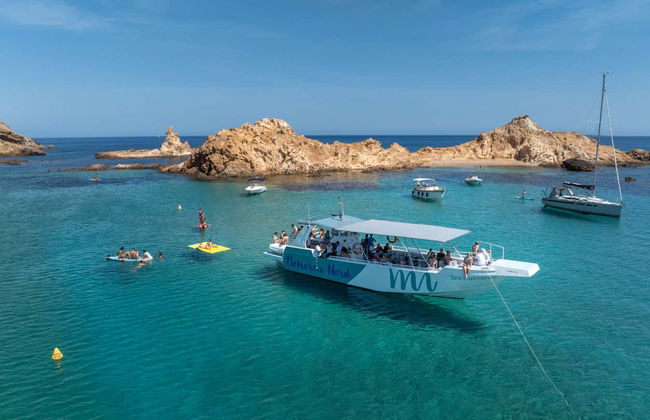 Paseo en barco por las calas del norte de Menorca - Foto 5