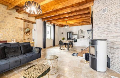 Welcome to JIM House - Photo 1