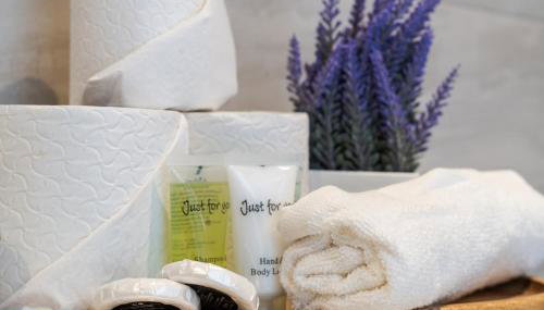 Open Mind Property - HotTub, 2 Guests & 1 Bed - Foto 3