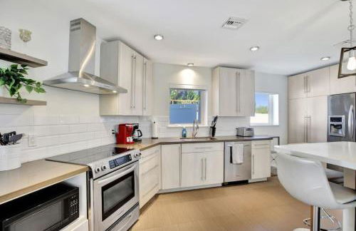 Lakefront Family Fun Home with Private Dock 3BR 2B - Foto 43