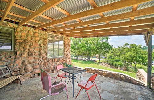 Enchanting Hilltop Cottage in Medicine Park! - Foto 15