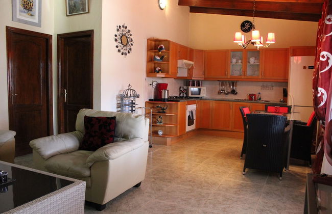 Beautiful 2-bed Bungalow in Parque Holandés - Photo 12