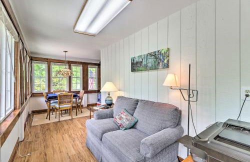 Fish, Float and Relax Fireside Home Near New River! - Foto 7