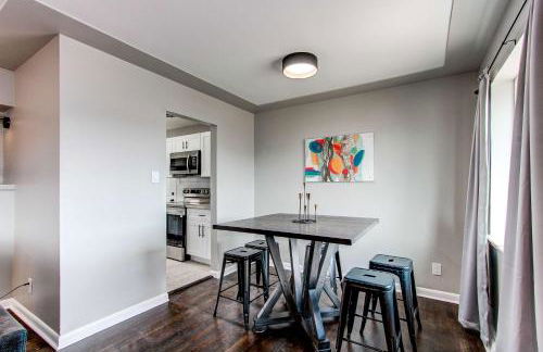 Spacious family home in Littleton with fenced yard - Foto 18