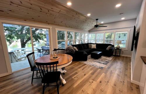 Edgerton Escape 2 on Water with Dock - Photo 2