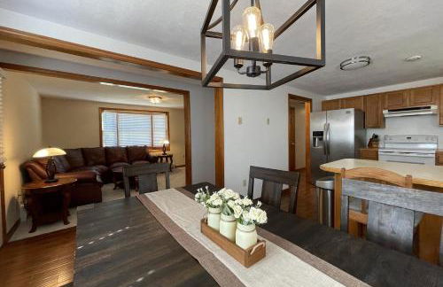 Spacious, Sunny Lake House! Close to ski trails. - Foto 9