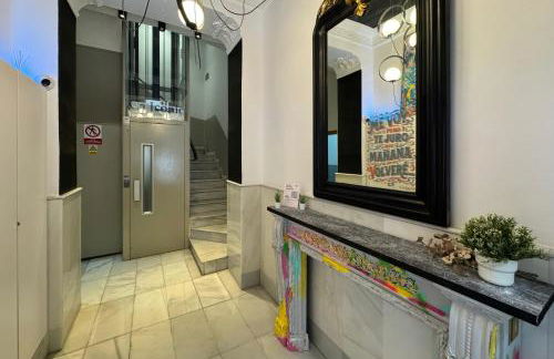 SingularStays Ca Iconic - Photo 35