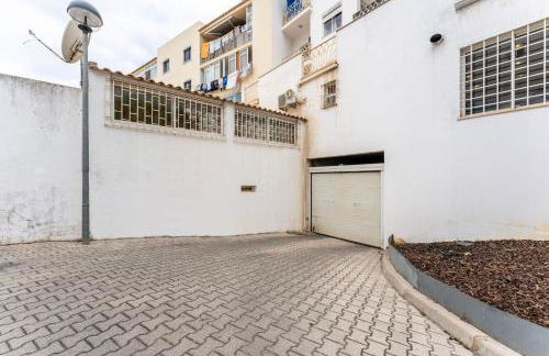 Peaceful 1 BDR Apartment W/ Balcony by LovelyStay - Foto 21