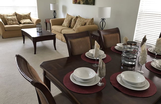 4 Bed and 3 Bath in Perfect Location With Pool by Florida Dream Home - Foto 1