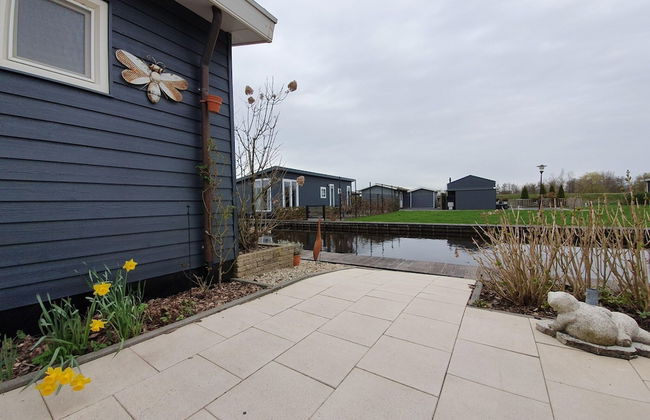 Canal-side Stay, Giethoorn - Photo 19