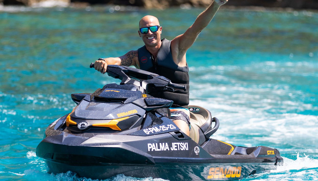 Location de jet-skis à Cala Nova