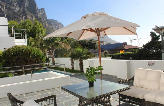 Cozy Camps Bay House With Mountain and sea View - Foto 1