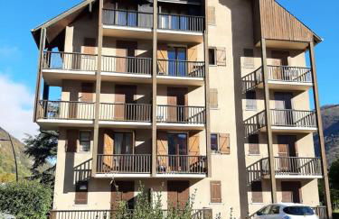 Appartement vert tendre face à la montagne - Foto 13