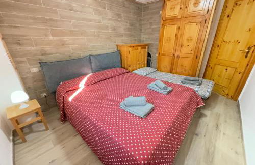 Near the Cable Cars with Views of the Lake - Foto 17