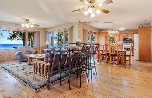 Dog Friendly Leech Lake Home w Perfect Beach Garage Boat Lift - Foto 5