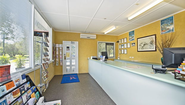 Mostrador de check-in y check-out