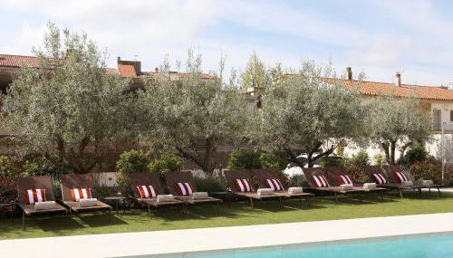 Marconia Boutique Residence - Photo 4, Garden, sunbed