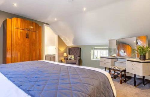 Stunning Barn with Hot Tub on a Secluded Farm - Foto 17