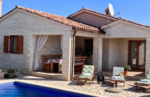 Villa Mirela with a comfortable garden and pool - Foto 4