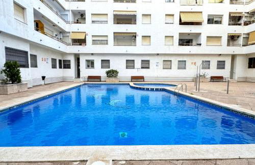 Apartamento con Terraza,Piscina,Playa y Aire acondicionado - Photo 3