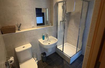Central Liverpool 2-Bed Balcony Apartment by StaySavvy Accommodation - Photo 56