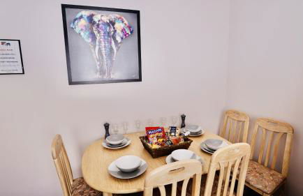 E2M Stays Beautiful House Close To Heathrow Airport- Walking Distance To Thames River - Foto 12