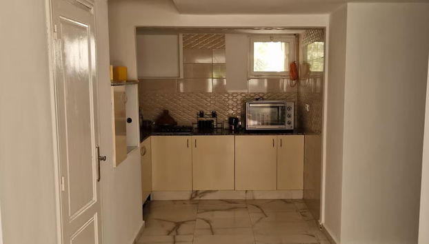 2 Bed Villa, Sleeps 4 - Garden, Wifi, Parking - Foto 5, Cocina privada