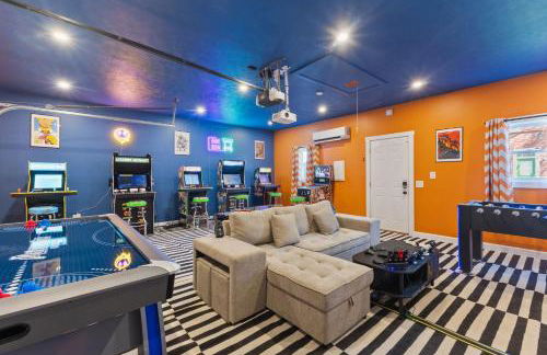 Stay & Play Indy- Indoor Fun - 5 Min to Downtown - Sleeps 10 - Arcade fun - Foto 3