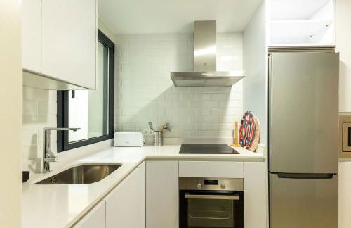 Charming 2 Bedroom Apartment with FREE PARKING close to Torre del Oro by Ocityzen - Foto 18