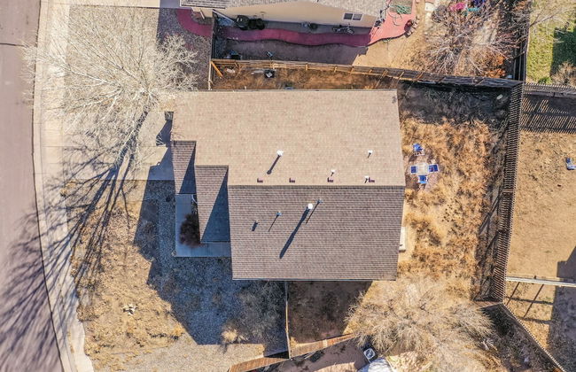 South Side COS & Ft. Carson Value Stay! Dogs OK! - Foto 26