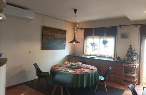 Yellow House - Photo 48