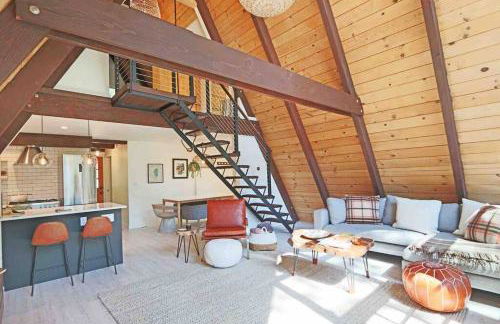 Mid Century Modern Cabin - The Tahoe A-Frame - Foto 24