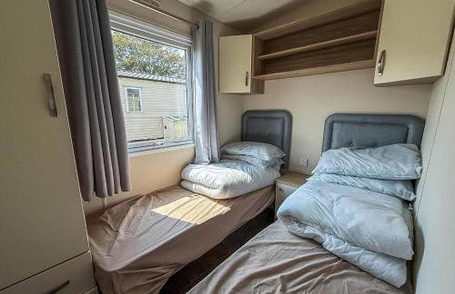 Stunning 8 Berth Caravan With Decking And Unlimited Wi-Fi, Ref 71012P - Foto 17