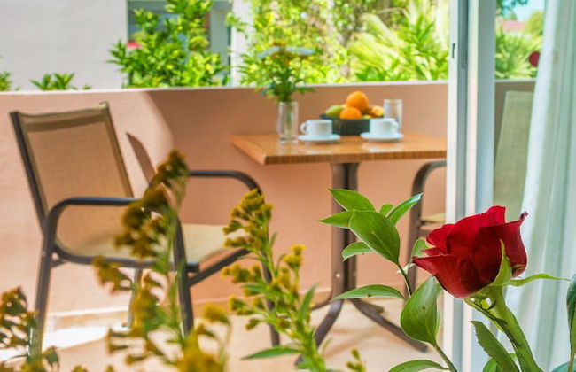 Lotus Hotel Apartments - Photo 20