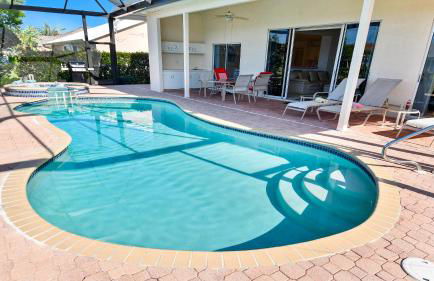 Altaira - Top Location Lake View Pool Spa4 Bed - Photo 9