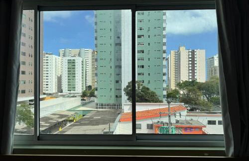 Arretado de bom ! A 250 m da praia de Boa Viagem, 3 km do aeroporto, próximo aos shoppings, com WI-FI 560 Mbps, coworking, piscina e academia - Foto 30