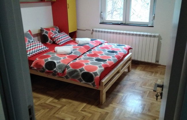 Lovely 2-bed Apartment in Novi Sad - Photo 4