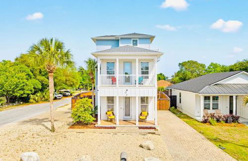 Lion of the Beach - Photo 19