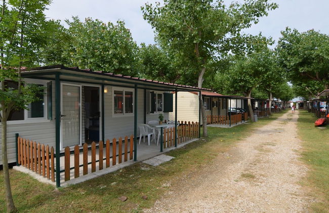 Nice Chalet with Terrace near Sea - Foto 28