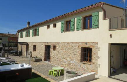Escape to a spacious retreat with garden - Foto 47
