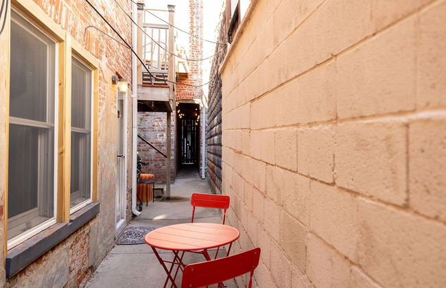 Wyatt's Saloon Guest House 2 - Photo 66