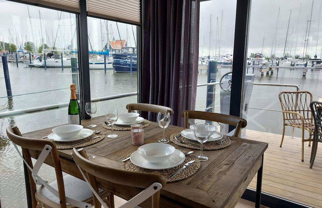 Luxury Houseboat in Volendam Marina - Foto 23