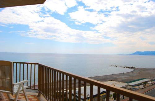 Gaiavacanze Beach Apartment - Photo 11