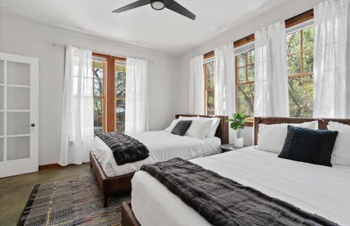 Urban Cowboy Villas - Heart of 704 - Foto 32