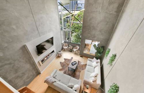 New York Style Penthouse in the Heart of the City - Photo 14