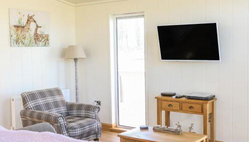 Woodpecker Lodge - Photo 5